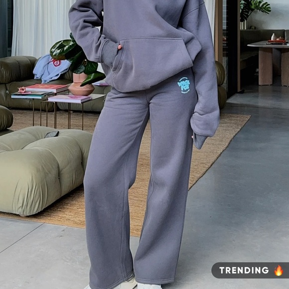 White Fox SET - Sweatshirt & Sweatpants - Picture 6 of 6